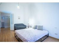 Corso Garibaldi  - Room 1 with private walk-in closet - Appartementen