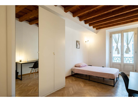 Corso Venezia 6 - Room 2 - Apartamente