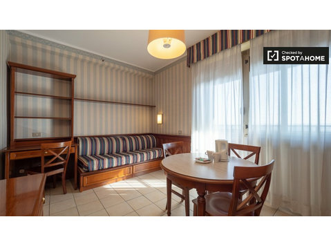 Pieve Emanuele, Milano'da kiralık rahat 1 yatak odalı daire - Apartman Daireleri