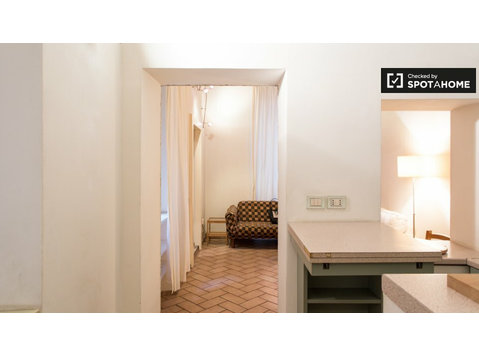 Cozy 1-bedroom apartment for rent in Brera, Milan - آپارتمان ها