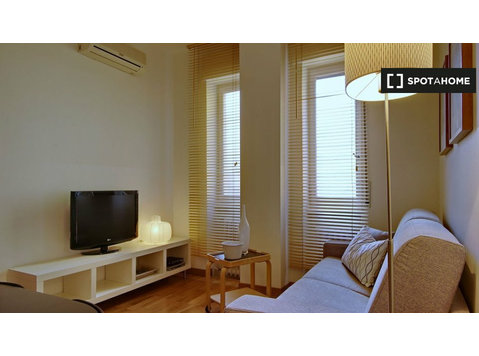 Ładny 1-pokojowy apartament do wynajęcia w Isola, Mediolan - Mieszkanie