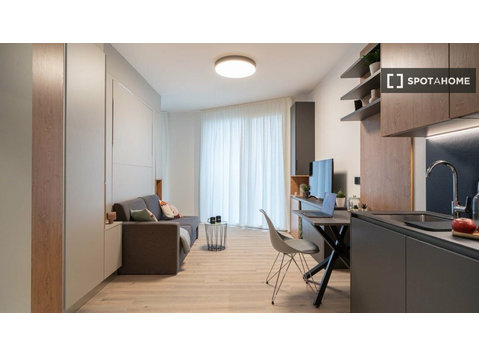 Turro'da rezidansta lüks yeni stüdyo daire - Apartman Daireleri
