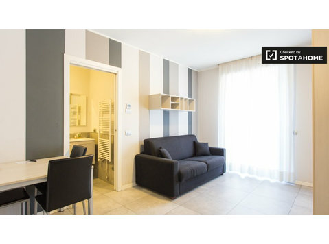 Schönes Studio-Apartment mit AC zur Miete in Dergano,… - Wohnungen