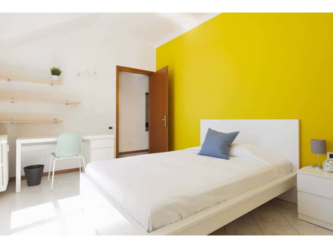 Meravigliosa camera singola a Milano a due passi dalla… - Апартаменти