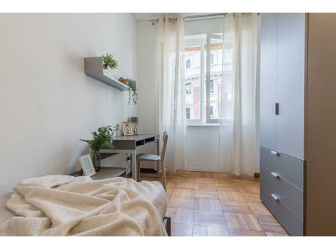 Meravigliosa camera singola in Via Renato Fucini - Wohnungen