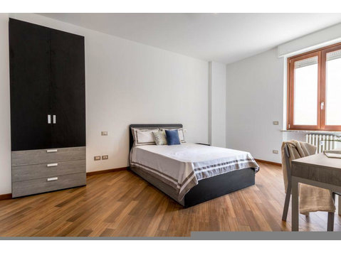 Meravigliosa camera singola inVia Luciano Zuccoli - Polimi… - Apartmani