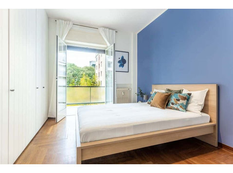 Meravigliosa camera singola spaziosa e luminosa in Viale… - 	
Lägenheter