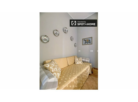 Modern 1-bedroom apartment for rent in Sempione, Milan - 아파트