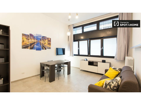 Studio moderne à louer à Quartiere Adriano, Milan - Appartements