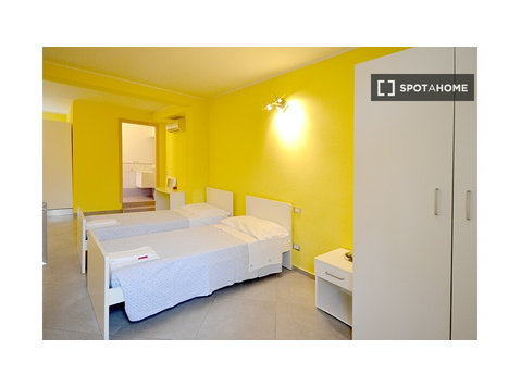 Modern studio apartment for rent in Tibaldi, Milan - Apartments
