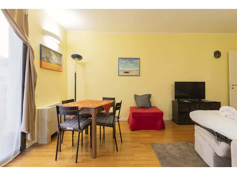 Monolocale confortevole comodo per Linate - 	
Lägenheter