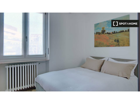 Isola, Milano'da kiralık temiz 1 yatak odalı daire - Apartman Daireleri