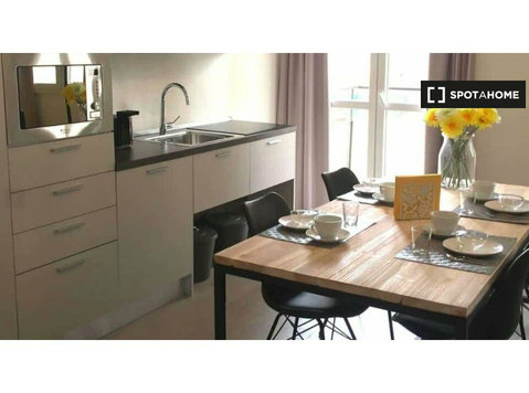 Apartamento de 1 quarto simples para alugar em Centrale,… - Apartamentos