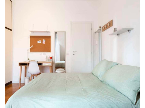 Stanza in Via Carmagnola - Apartments