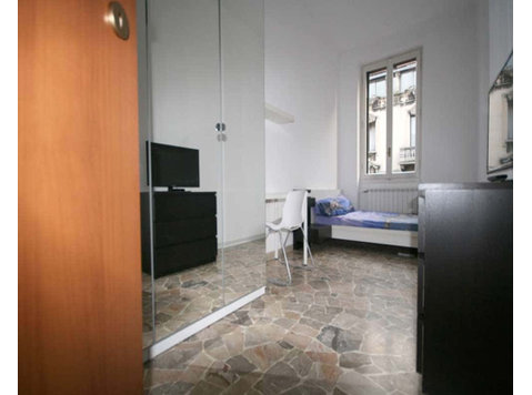 Stanza in Via Niccolò Paganini - Apartamentos