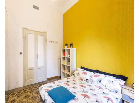 Stanza in Via Spalato - Apartments