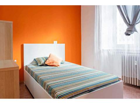 Stanza in via andrea doria 39  shared room d2 - bed b - Apartments