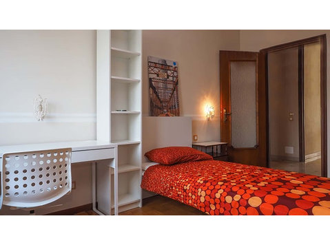 Stanza in via marescalchi 1  private room s2 - Appartements