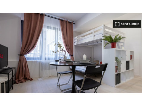 Apartamento estúdio para alugar em Crescenzago, Milão - Apartamentos