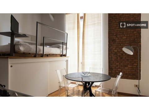 Apartamento estúdio para alugar em Garibaldi Repubblica,… - Apartamentos
