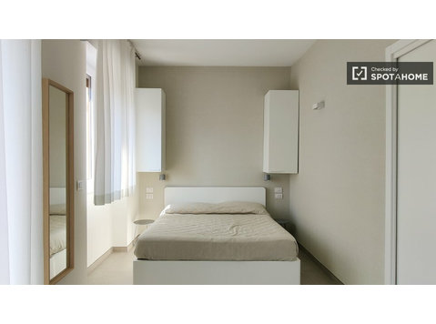 Apartamento de estúdio para alugar em Porta Romana, Milão - Apartamentos