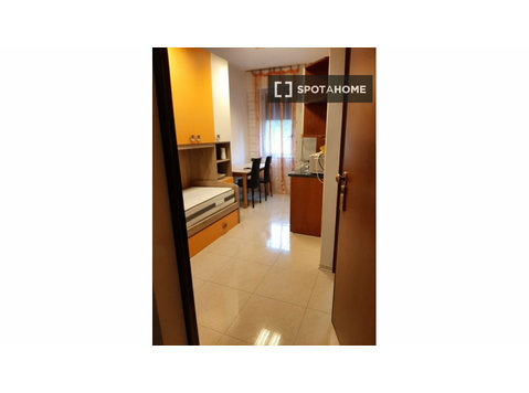 Monolocale in affitto nel Quartiere Stadera, Milano - Appartamenti