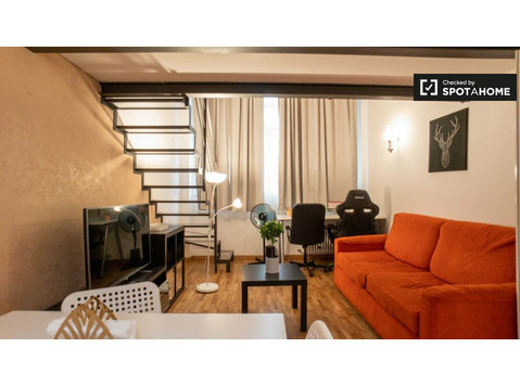 Studio apartment for rent in Ticinese, Milan - Квартиры
