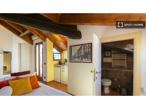 Studio for rent in Guastalla, Milan - Asunnot