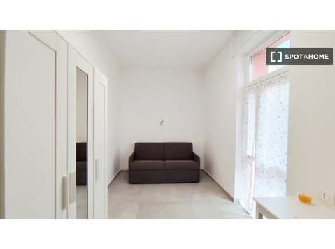 Studio à louer à Loreto, Milan - Appartements