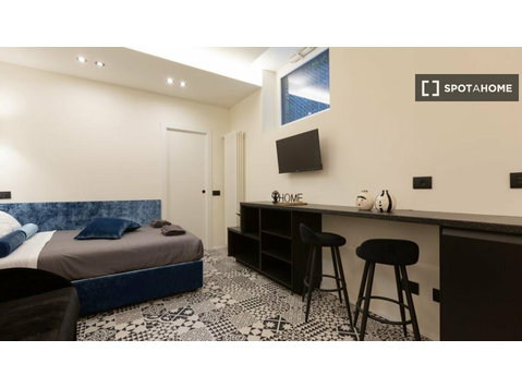 Studio à louer à Parco Lambro-Cimiano, Milan - Appartements