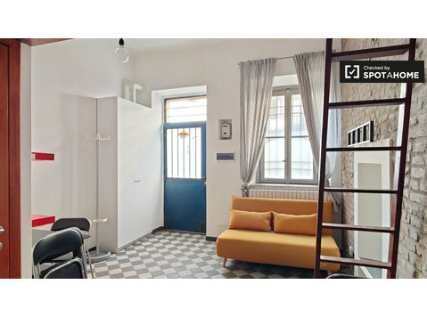 Studio zu vermieten in San Cristoforo, Mailand - Wohnungen