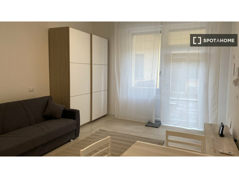Studio in Zone 5 of Milan - Apartments