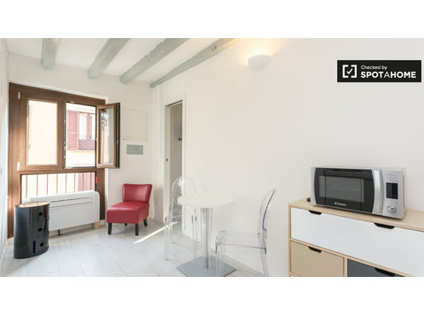 Élégant appartement 1 chambre à louer, Tessin, Milan - Appartements
