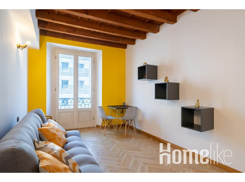 Stilvolles Co-Living: Geräumiges Zimmer in lebendiger… - Wohnungen