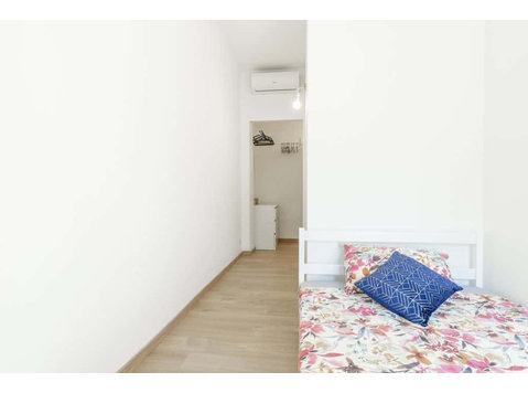 Teodosio 67 - Room 2 - Apartments