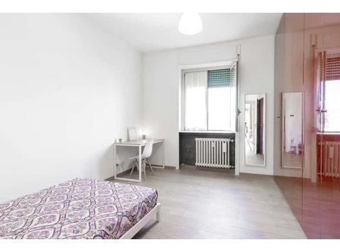 Teodosio 67 - Room 3 - Apartments
