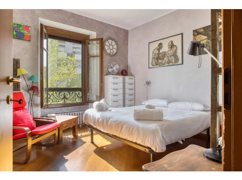 Via Cenisio, Milan - Apartments