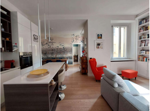 Via San Rocco | Two Bedroom Apartment | Zona Porta Romana - Wohnungen