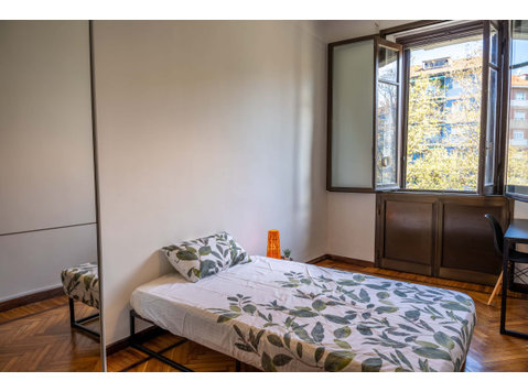 Viale Campania 35 - Room 7 - Apartments
