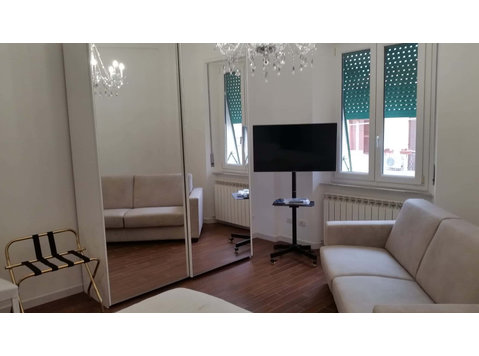 Trilocale Isonzo 54 Ancona - آپارتمان ها