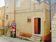 Townhouse for sale in Castelbottaccio - Ref.: Ag173
