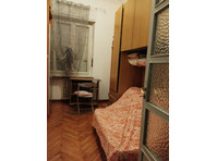 Flatio - all utilities included - private room in a villa - WGs/Zimmer