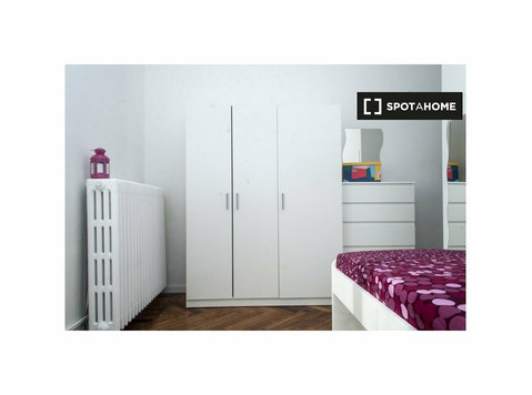 Room for rent in 6-bedroom apartment in Campidoglio, Turin - Te Huur