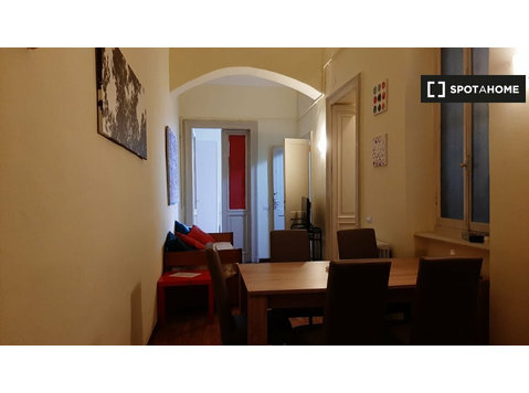 Cozy 3-bedroom apartment for rent in San Salvario, Turin - 아파트