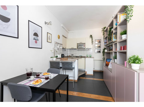 Nice and Cozy Apartment in Crocetta - Pisos