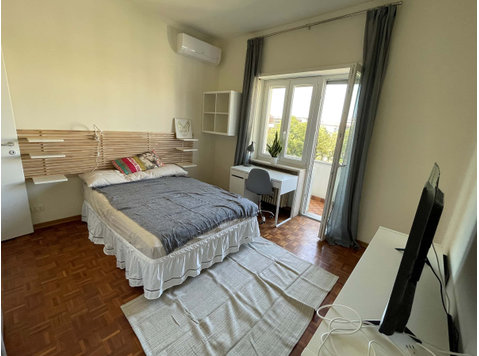 Stanza 2 in Via Tiziano Vecellio - Torino - Apartments