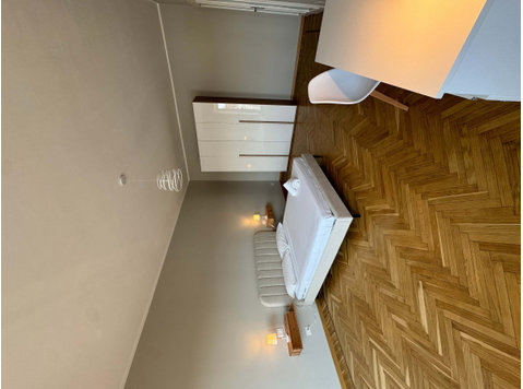Stanza 3 - SUB A9 - Apartments