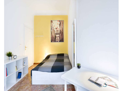 Stanza in Corso Giulio Cesare - Apartments