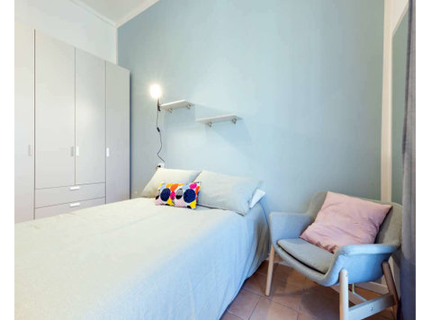 Stanza in Via Dei Mercanti - Apartments