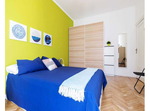 Stanza in Via Delle Rosine - Apartments